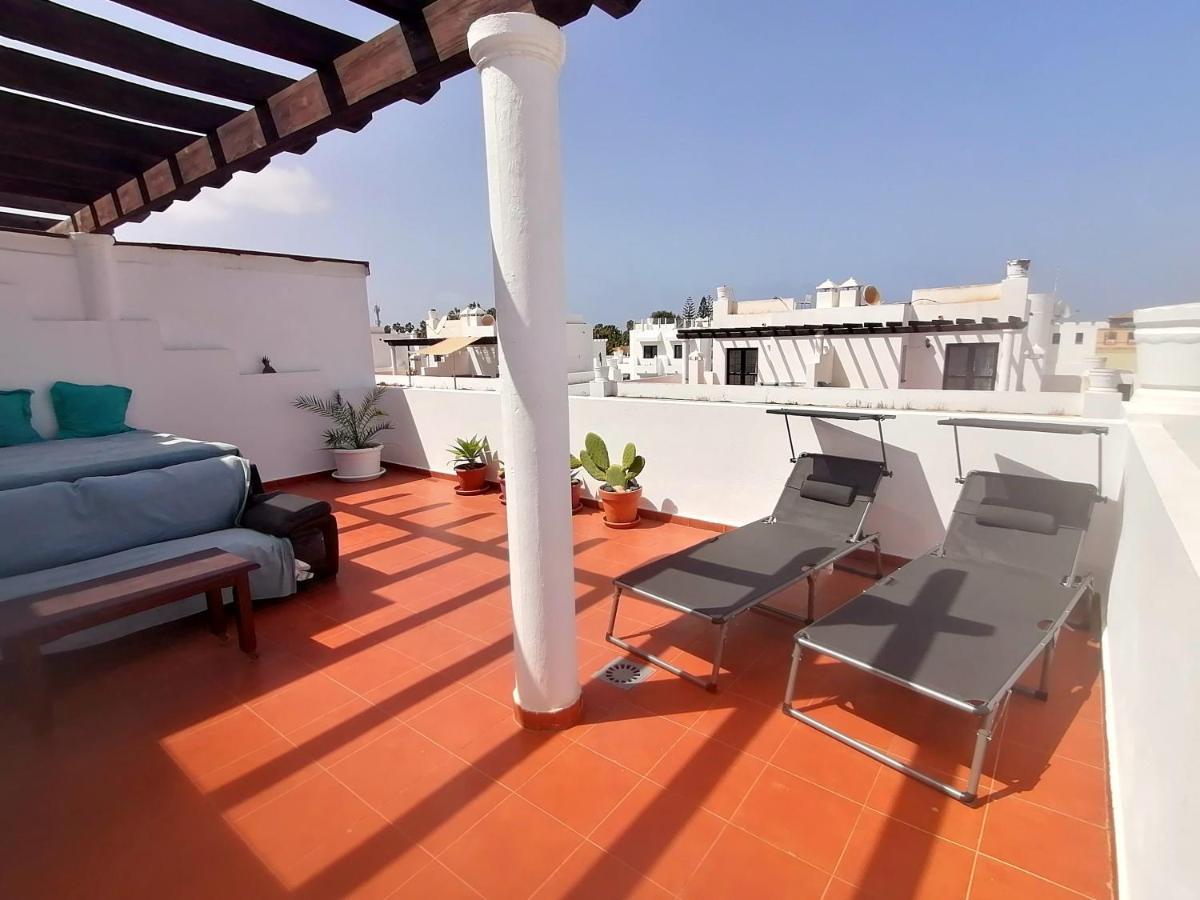 Surf Dream Surfhouse Hostel Corralejo Exterior photo